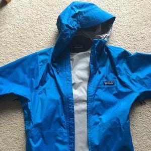 Women's Medium Patagonia Torrentshell rain jacket